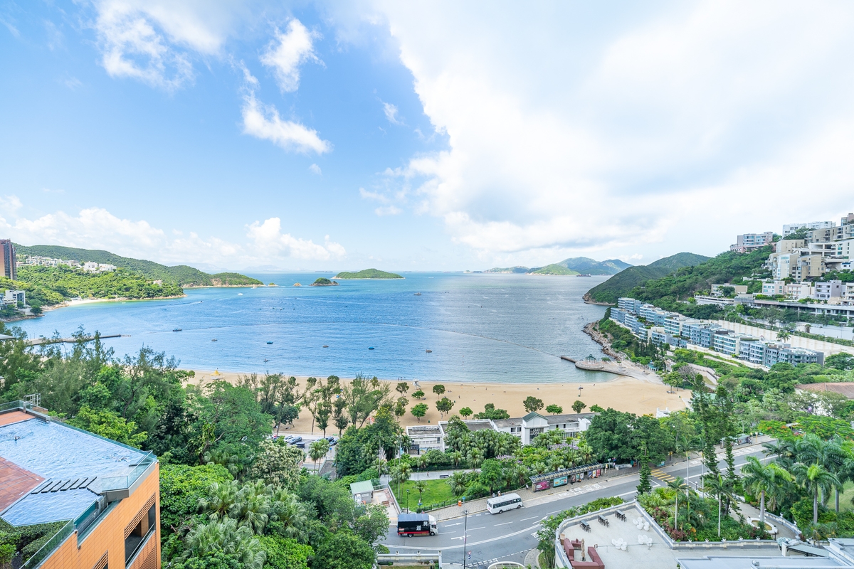The Repulse Bay 影湾园 | View from Living and Dining Room