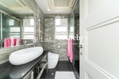 Sunshine Villa 陽光花園 | Guest Bathroom