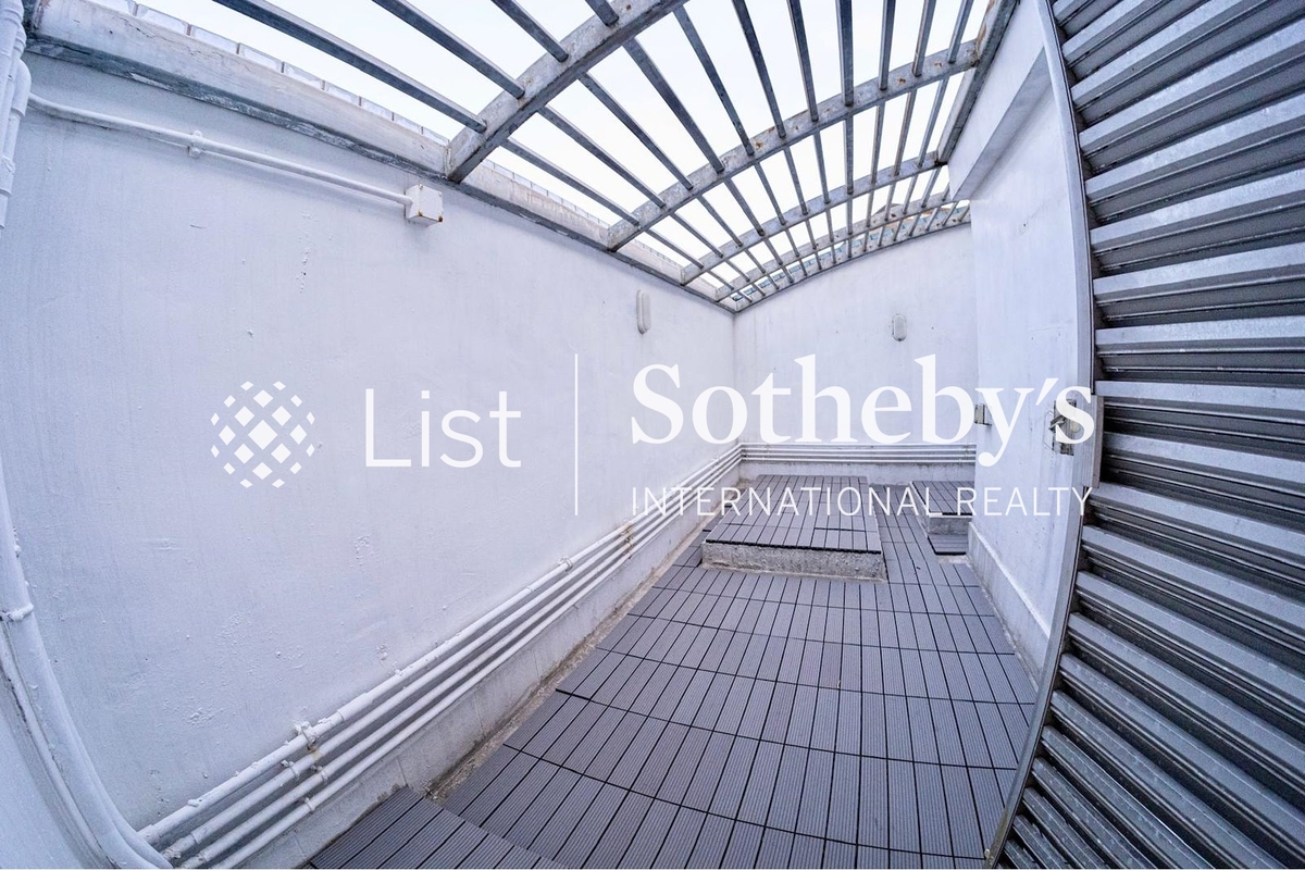 Sunshine Villa 阳光花园 | private backyard