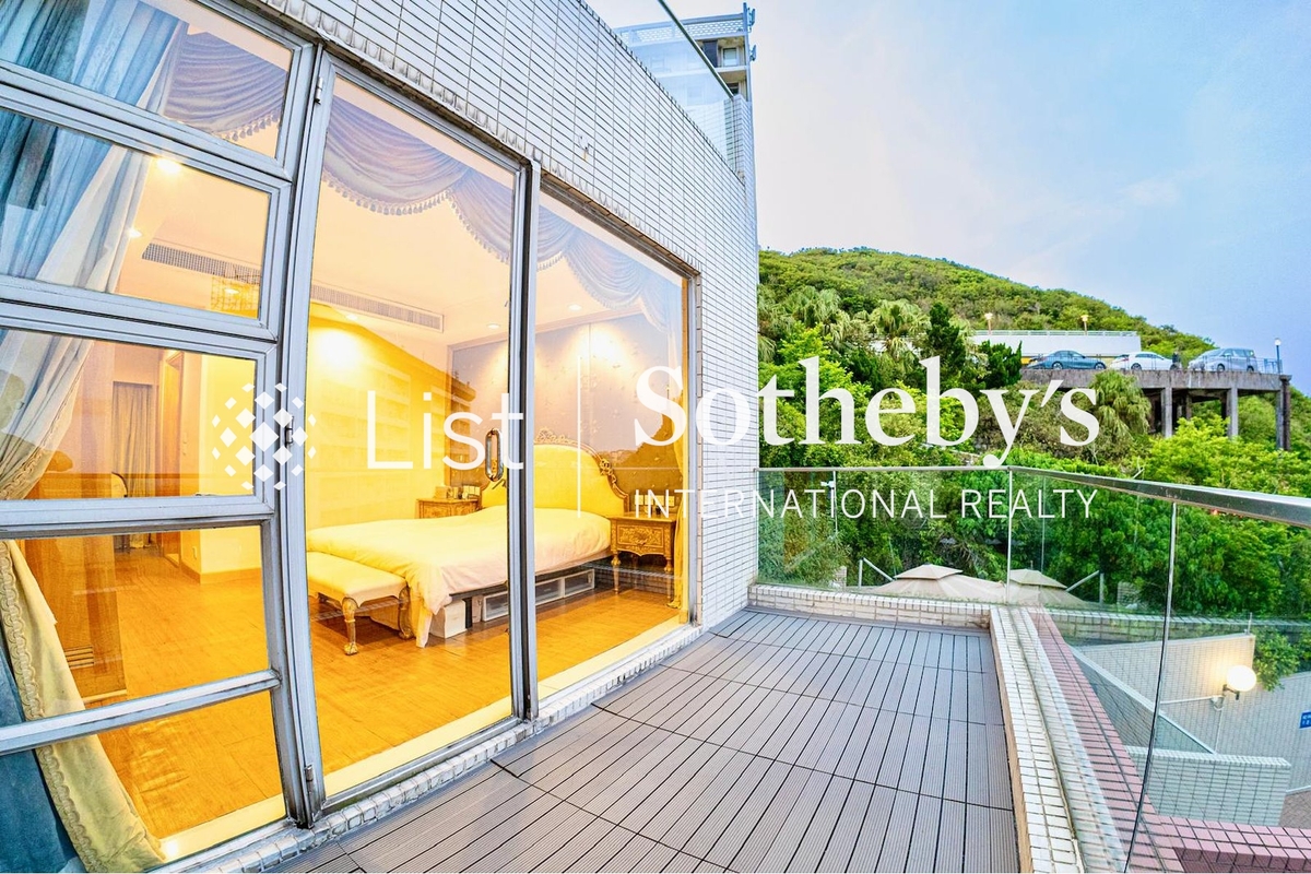 Sunshine Villa 阳光花园 | Balcony off Living Room