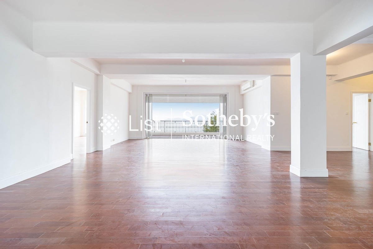 Repulse Bay Mansions 淺水灣大廈 | Living and Dining Room