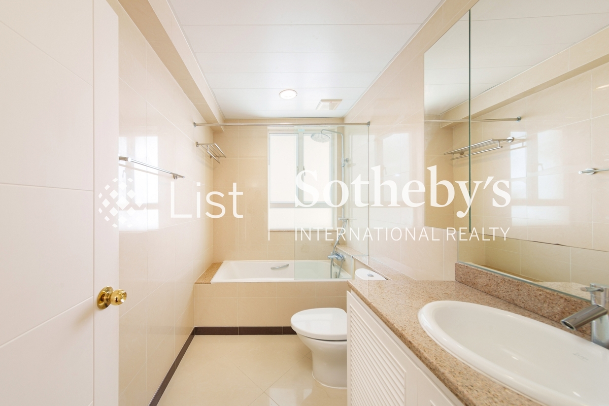 Repulse Bay Mansions 淺水灣大廈 | Guest Bathroom