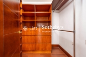 Repulse Bay Mansions 淺水灣大廈 | Walk-in Closet in Master Bedroom