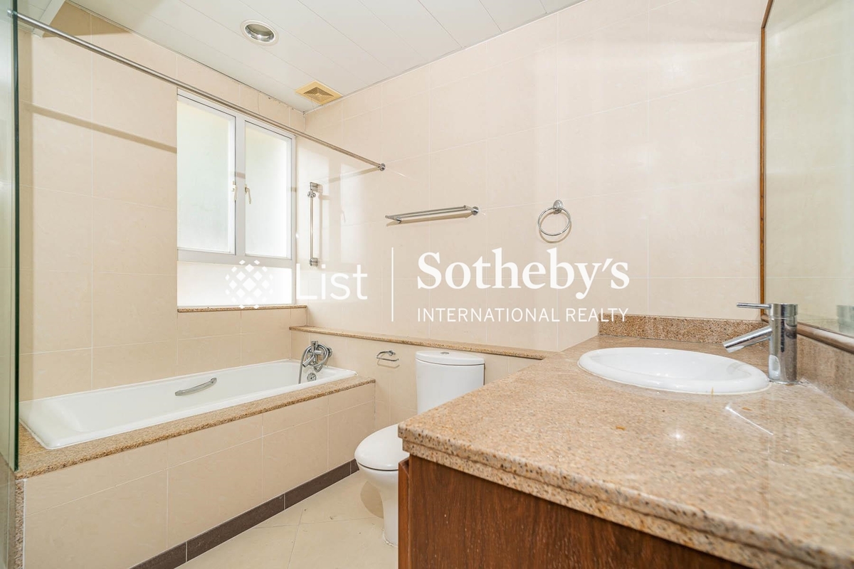 Repulse Bay Mansions 淺水灣大廈 | Master Bathroom