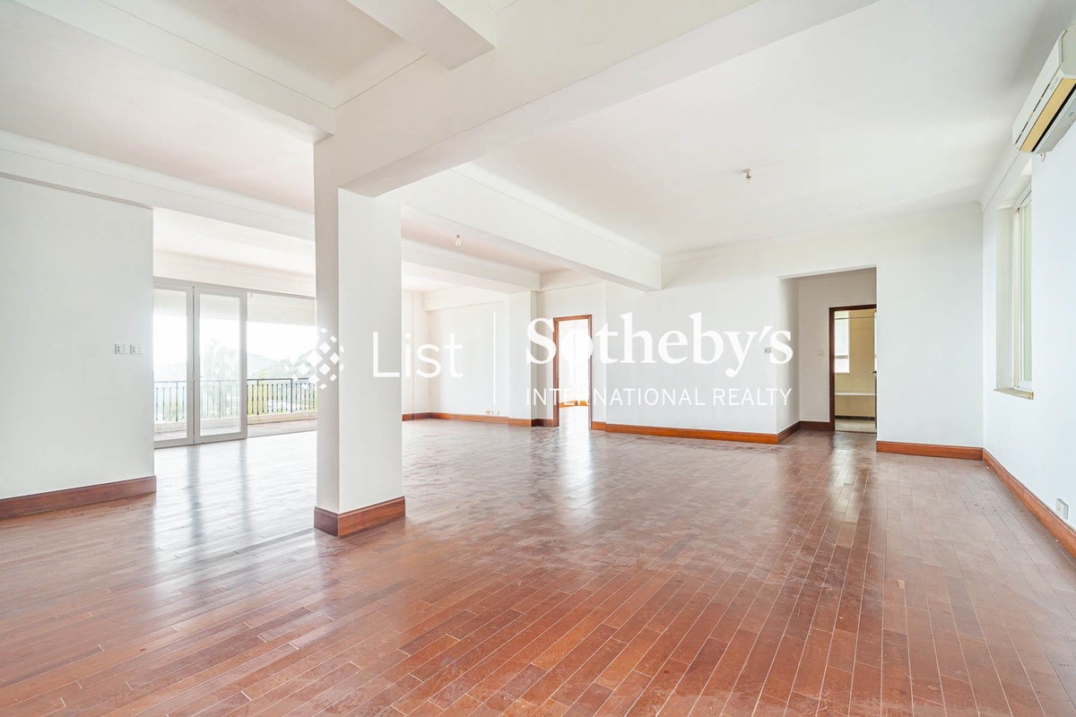 Repulse Bay Mansions 淺水灣大廈 | Living and Dining Room