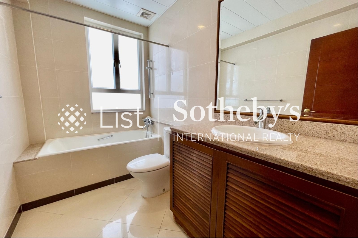 Repulse Bay Mansions 淺水灣大廈 | Guest Bathroom