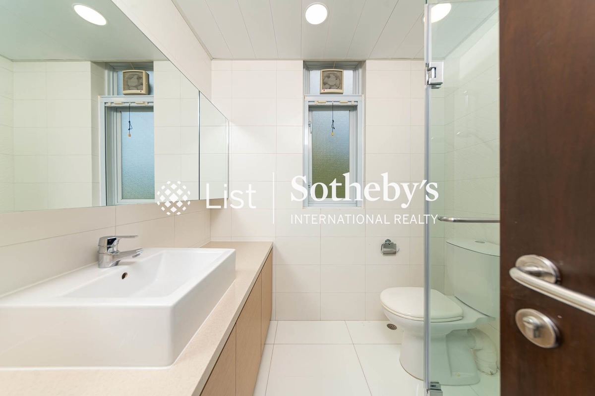 Repulse Bay Towers 保華大廈 | Second En-suite Bathroom