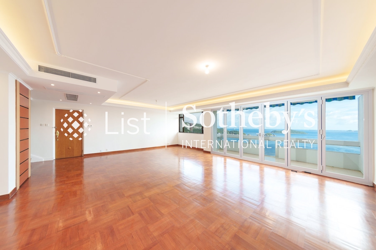Repulse Bay Towers 保華大廈 | Living and Dining Room