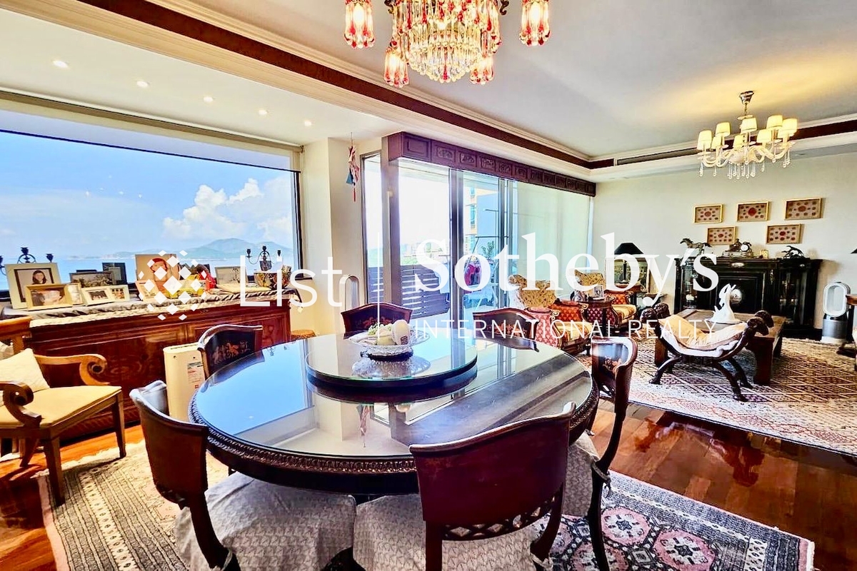 Repulse Bay Towers 保華大廈 | Living and Dining Room