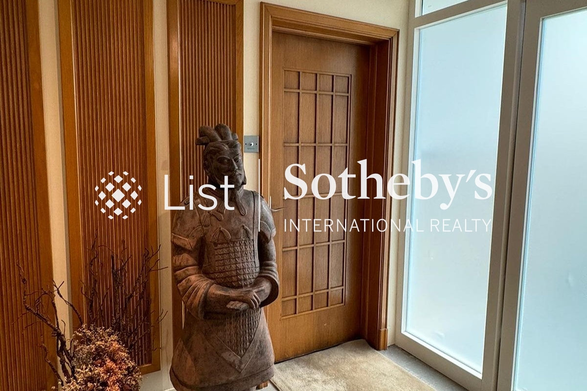 Repulse Bay Towers 保华大厦 | Entrance