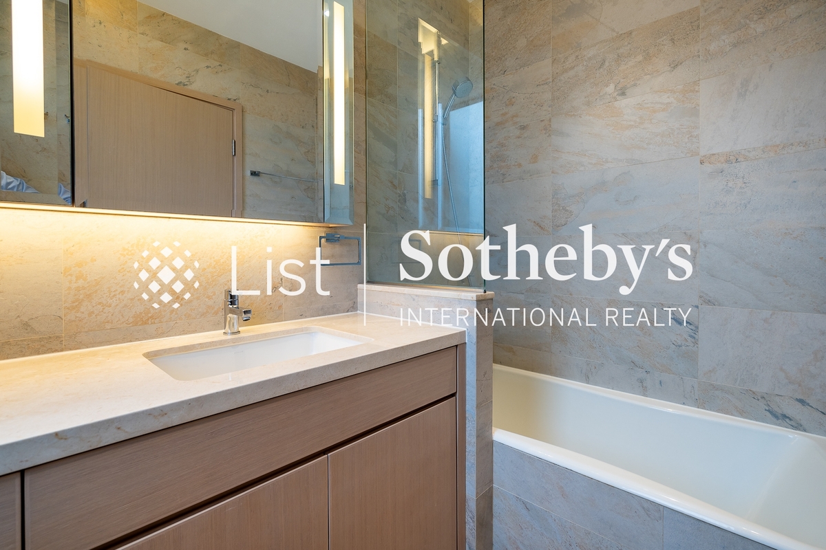 Repulse Bay Towers 保華大廈 | Fourth En-suite Bathroom