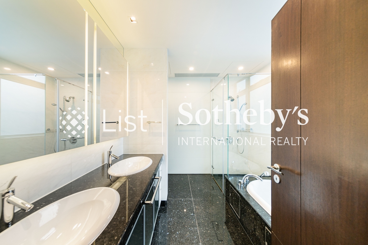 Interocean Court 山顶道26号 | Master Bathroom