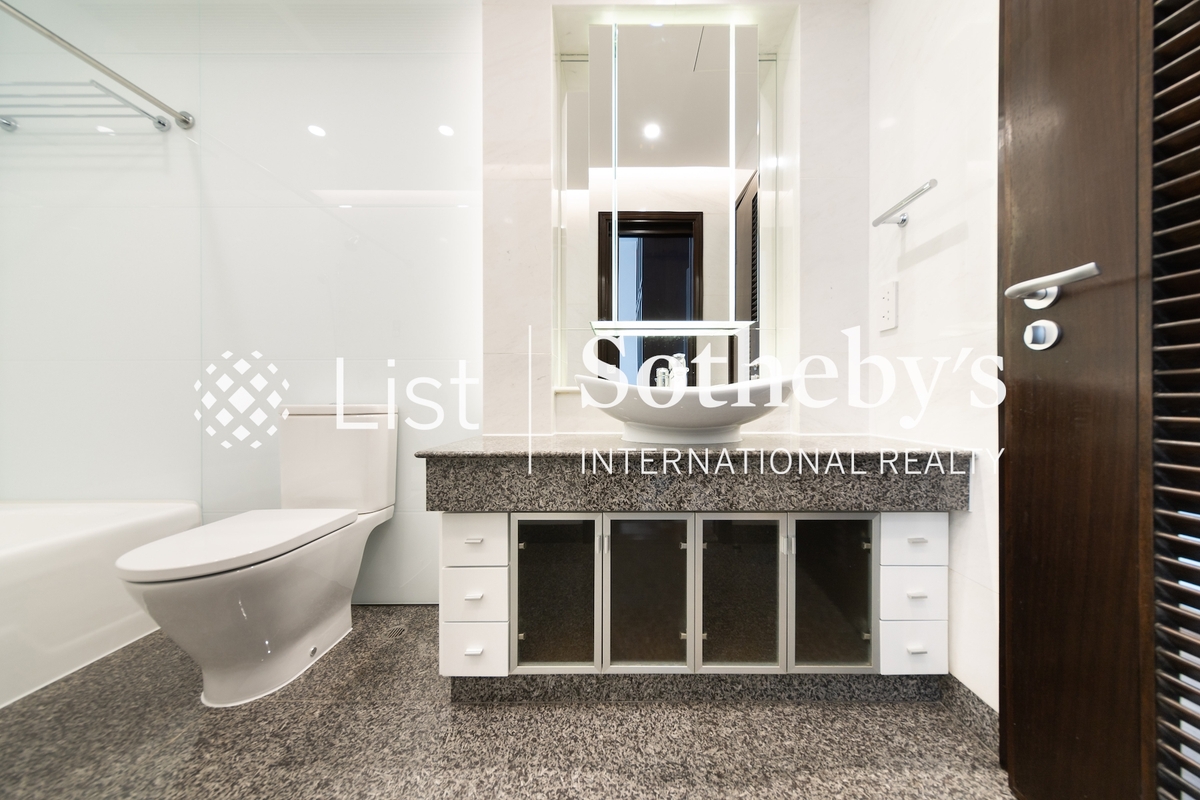 Interocean Court 山顶道26号 | Guest Bathroom