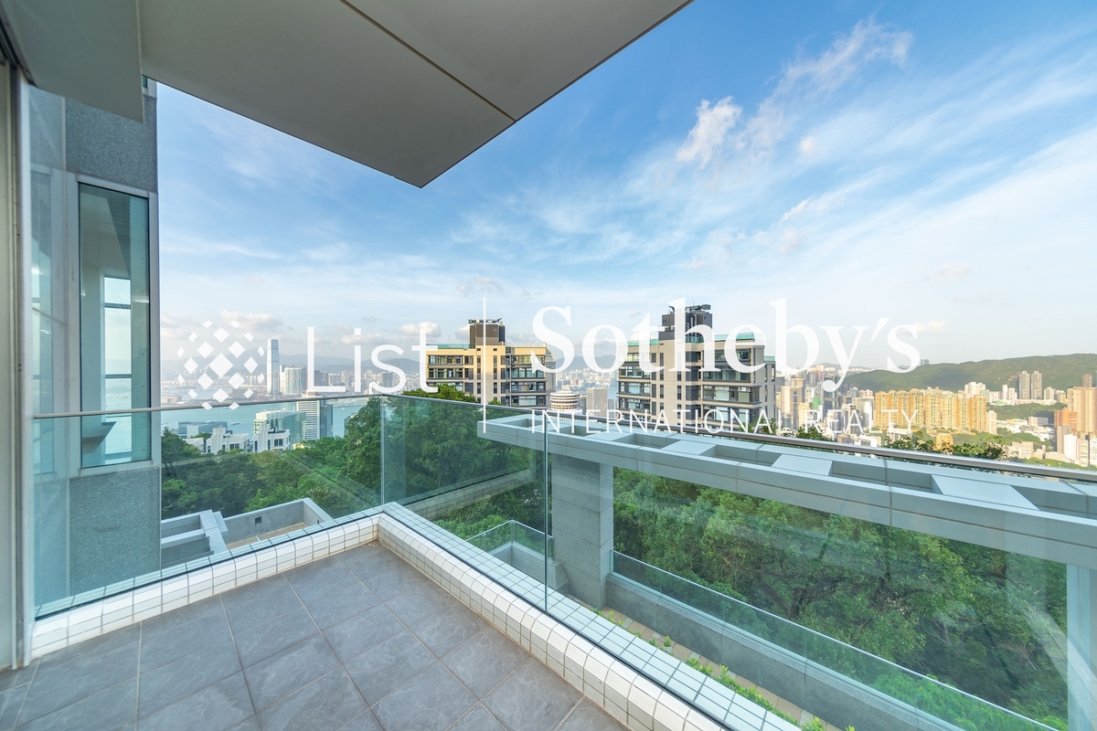 Interocean Court 山顶道26号 | Balcony off Living and Dining Room