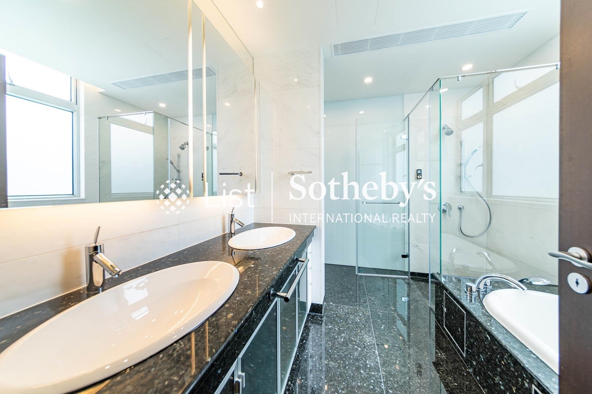 Interocean Court 山頂道26號 | Master Bathroom