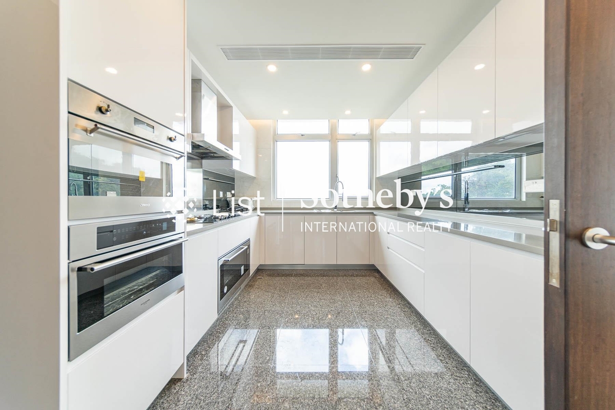 Interocean Court 山頂道26號 | Kitchen