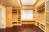 Interocean Court 山顶道26号 | Walk-in Closet in Master Bedroom 