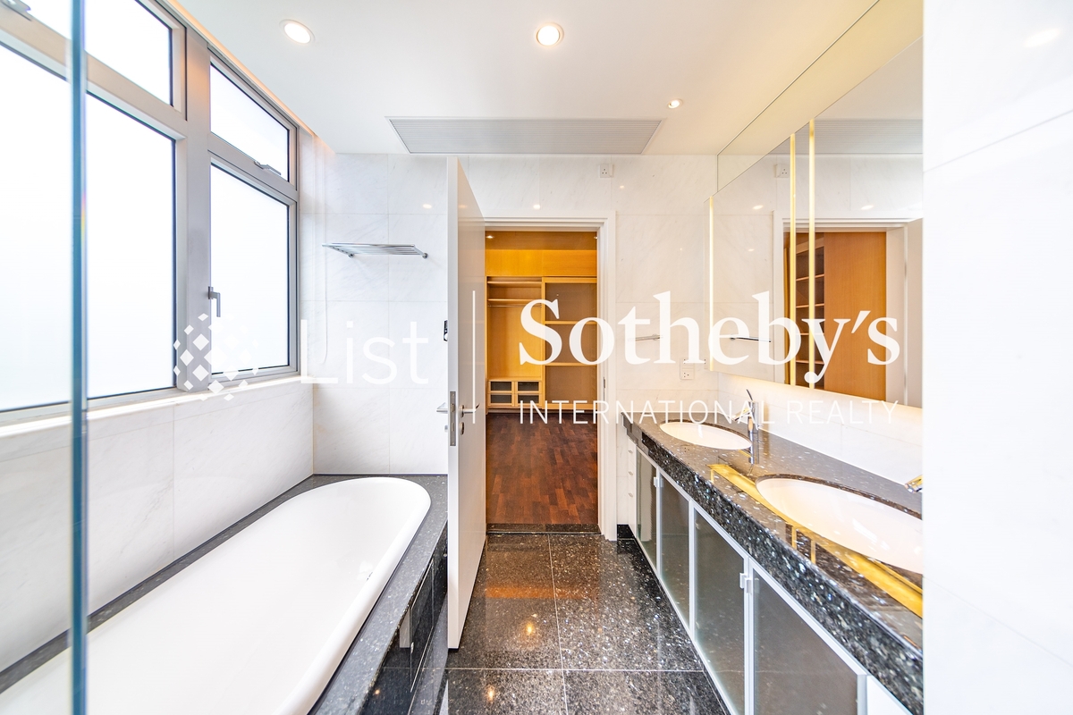 Interocean Court 山顶道26号 | Master Bathroom