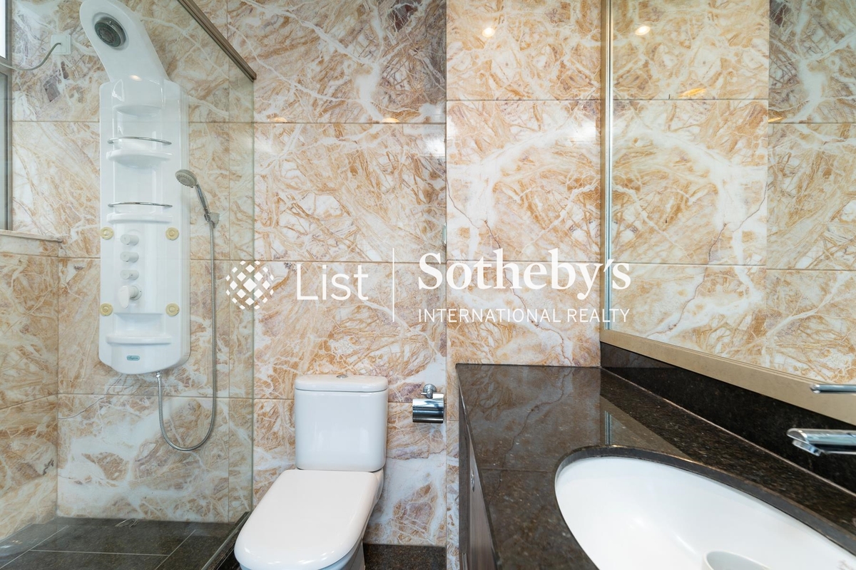 Valley View 欣景台 | Master Bathroom