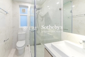 Leon Court 利安閣 | Third En-suite Bathroom