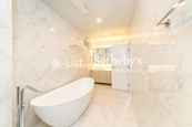 Leon Court 利安閣 | Master Bathroom