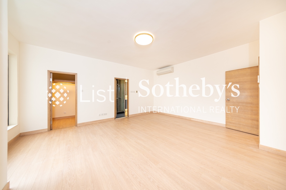 Leon Court 利安閣 | Master Bedroom