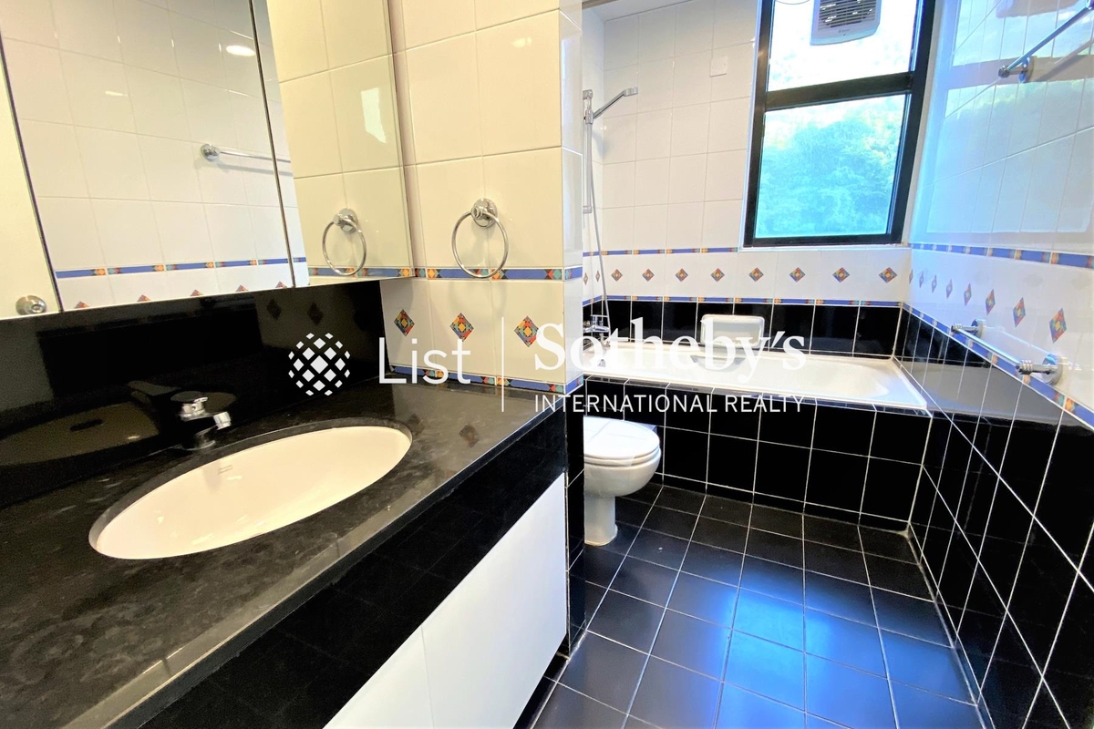 Helene Tower 喜蓮苑 | Guest Bathroom