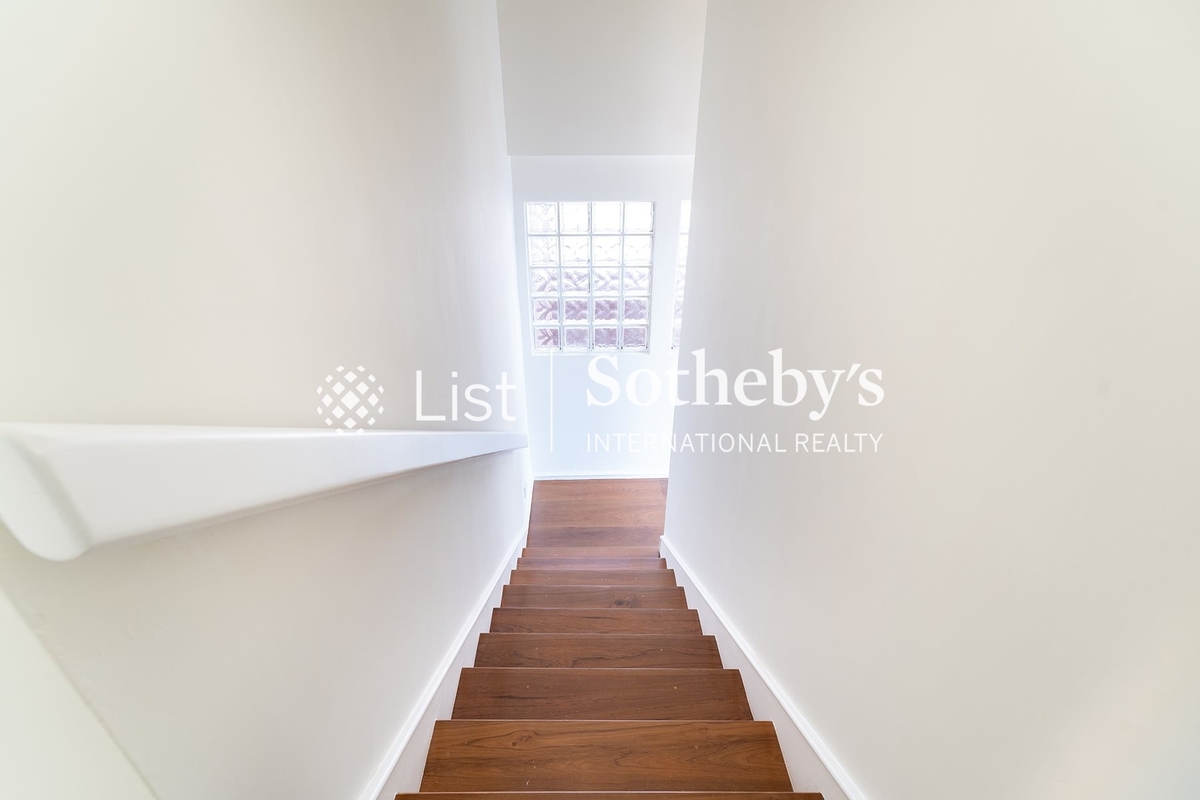 Helene Tower 喜蓮苑 | Internal Staircase