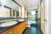 127 Repulse Bay Road 淺水灣道127號 | Master Bathroom