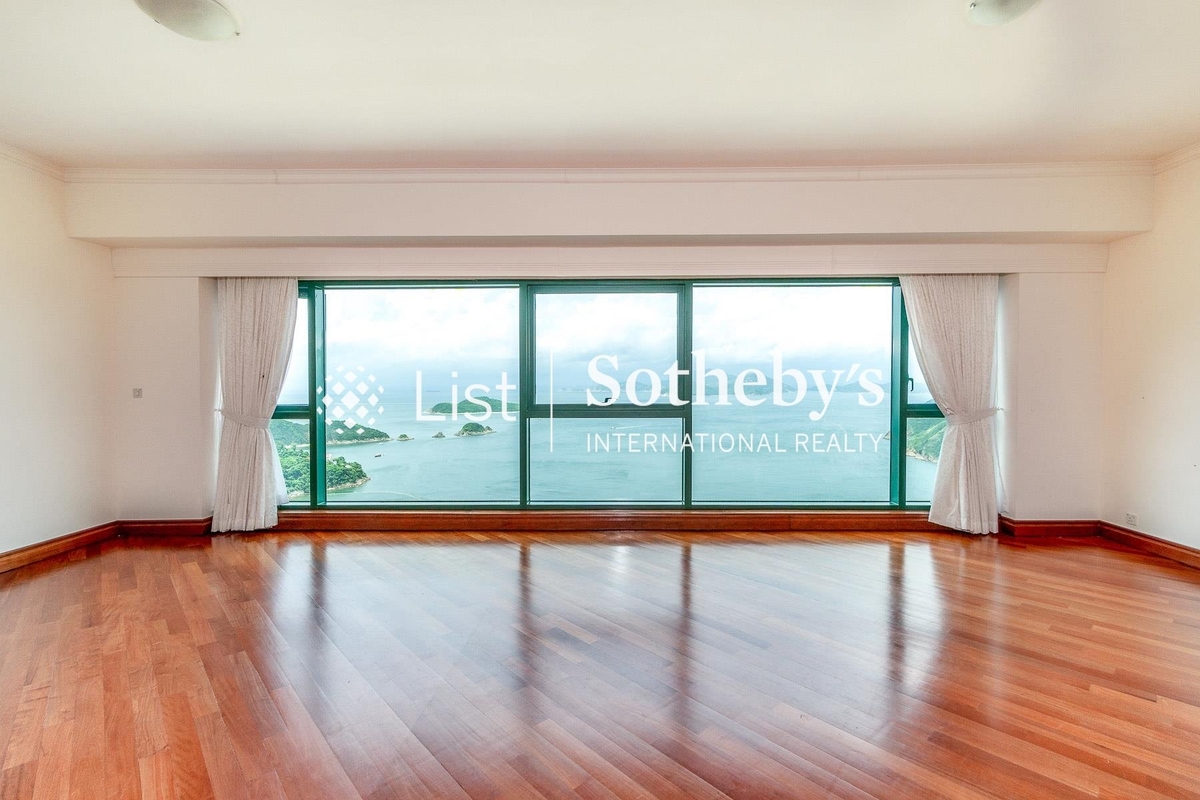 127 Repulse Bay Road 淺水灣道127號 | Living and Dining Room