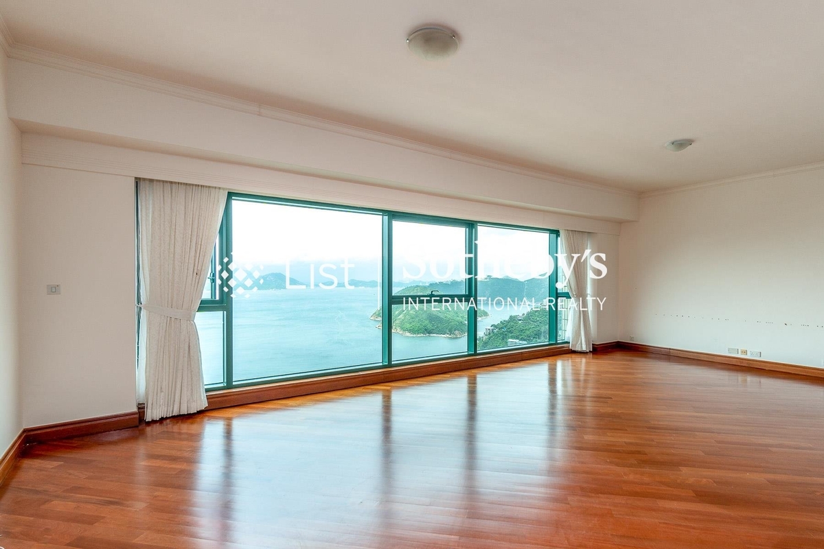 127 Repulse Bay Road 淺水灣道127號 | Living and Dining Room