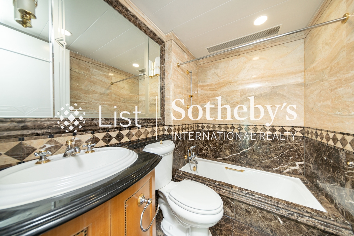 127 Repulse Bay Road 淺水灣道127號 | Guest Bathroom