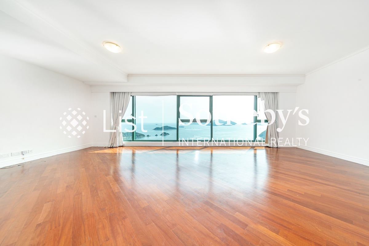 127 Repulse Bay Road 淺水灣道127號 | Living and Dining Room