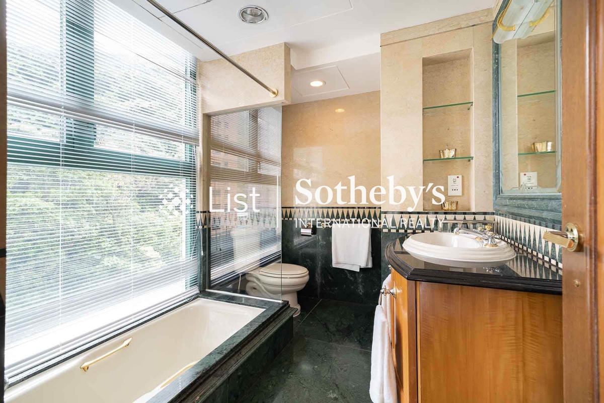 127 Repulse Bay Road 淺水灣道127號 | Second En-suite Bathroom