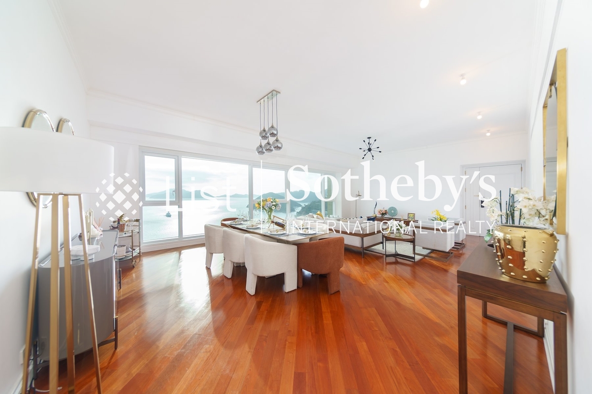 127 Repulse Bay Road 淺水灣道127號 | Living and Dining Room