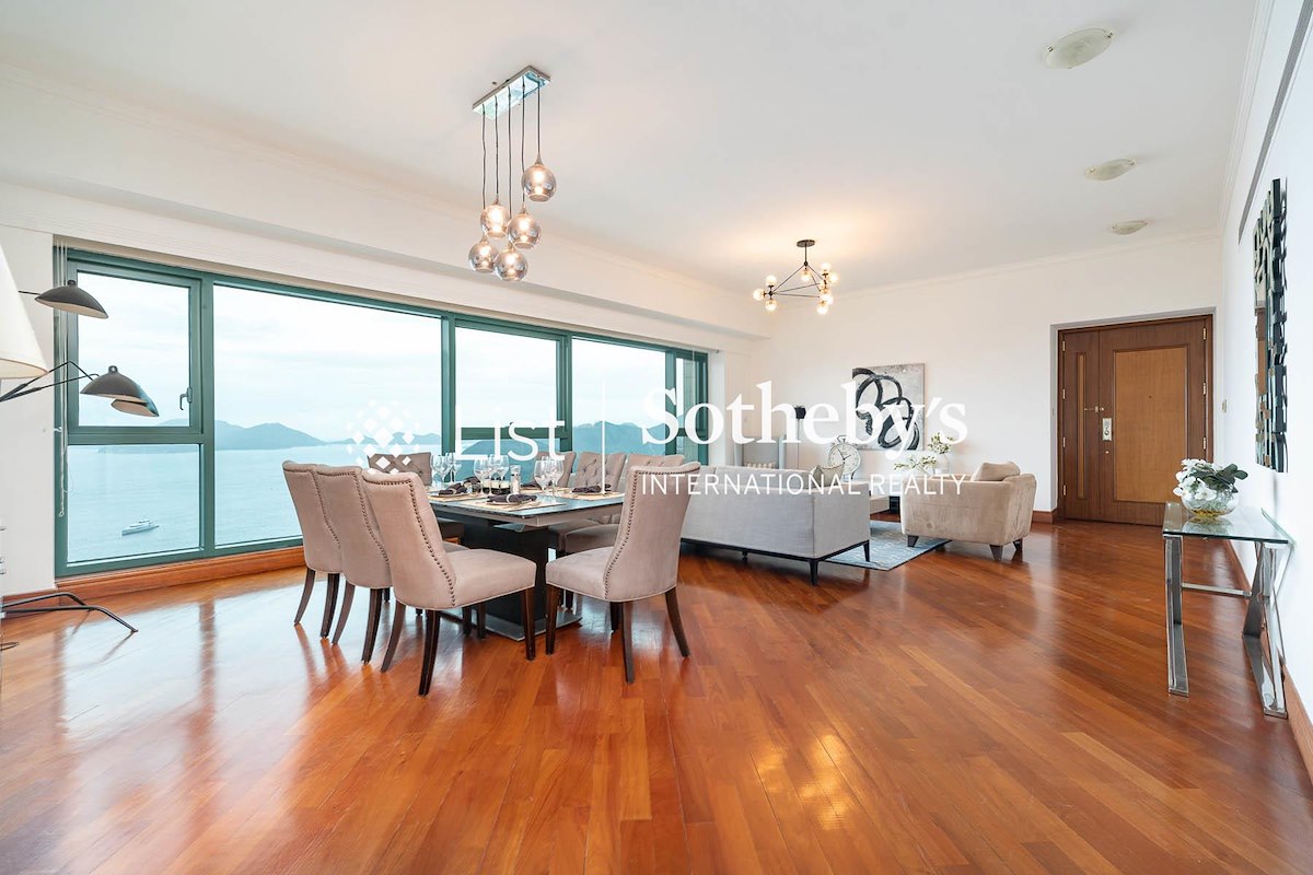127 Repulse Bay Road 淺水灣道127號 | Living and Dining Room