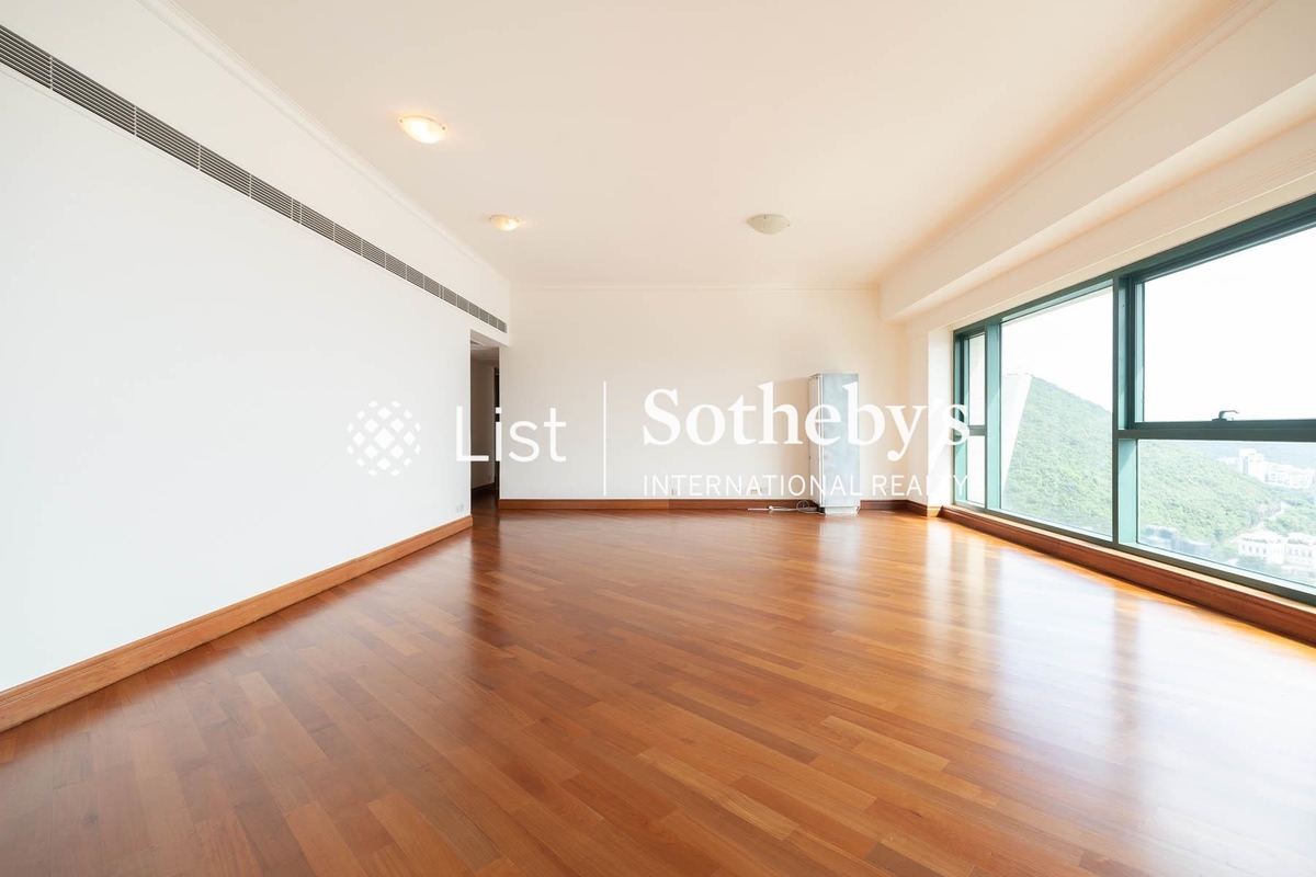 127 Repulse Bay Road 淺水灣道127號 | Living and Dining Room