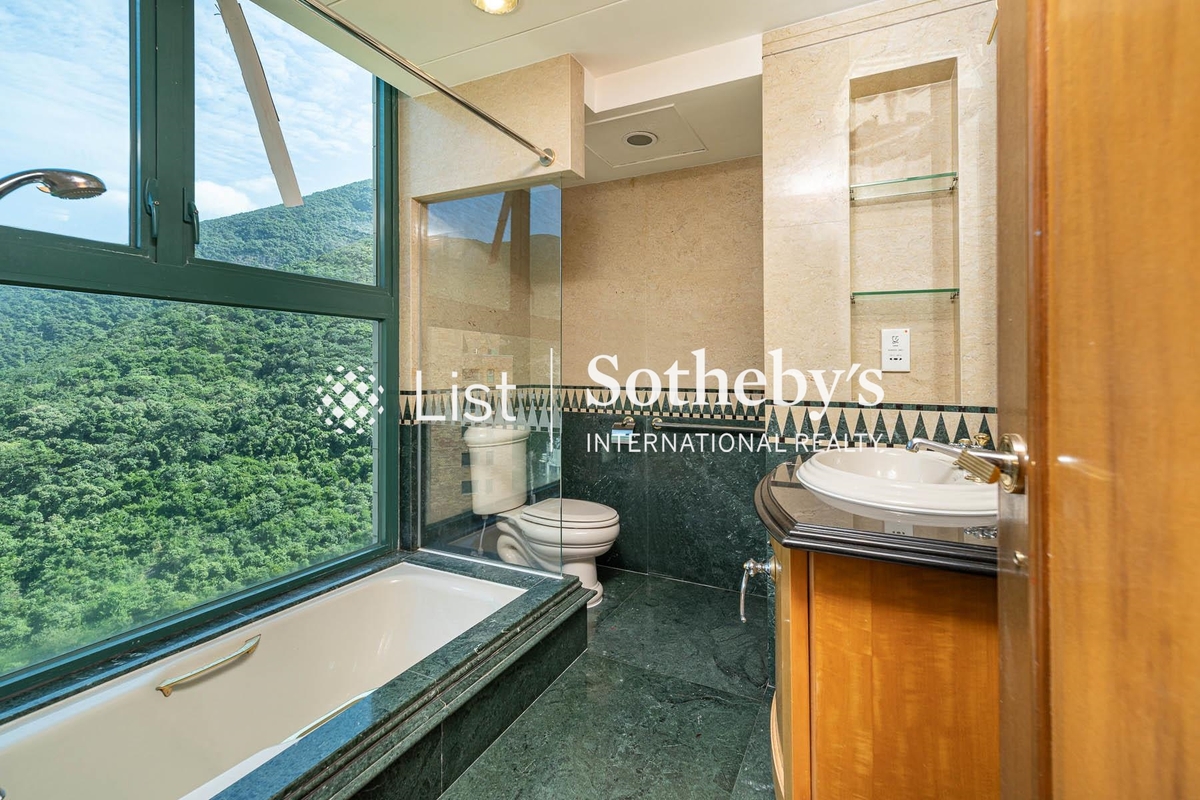 127 Repulse Bay Road 淺水灣道127號 | Second En-suite Bathroom