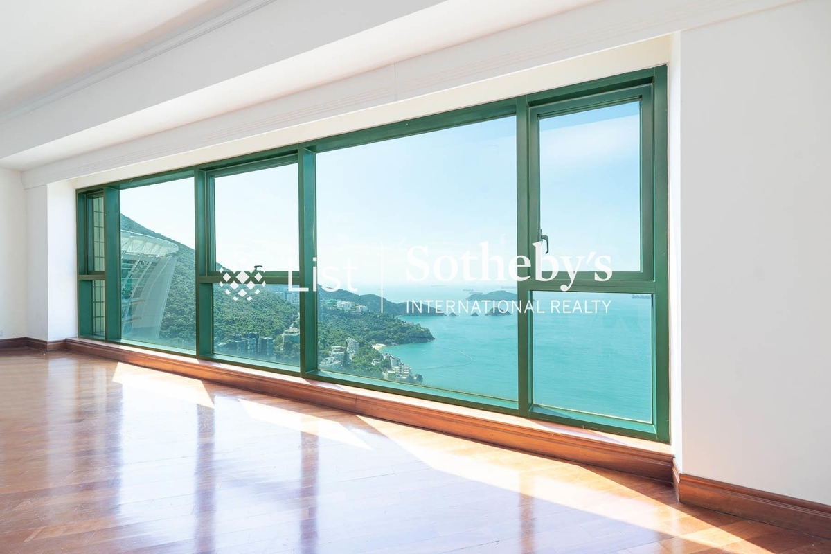 127 Repulse Bay Road 淺水灣道127號 | Living and Dining Room