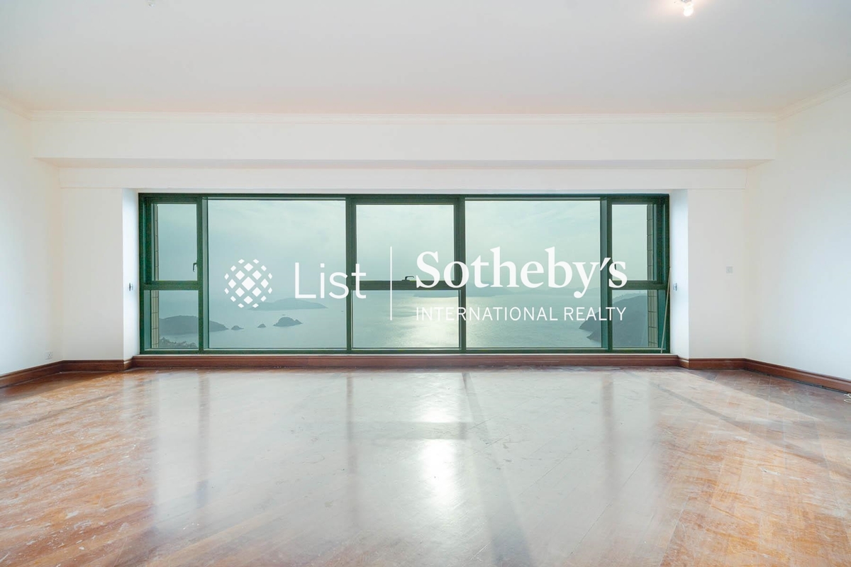 127 Repulse Bay Road 淺水灣道127號 | Living and Dining Room