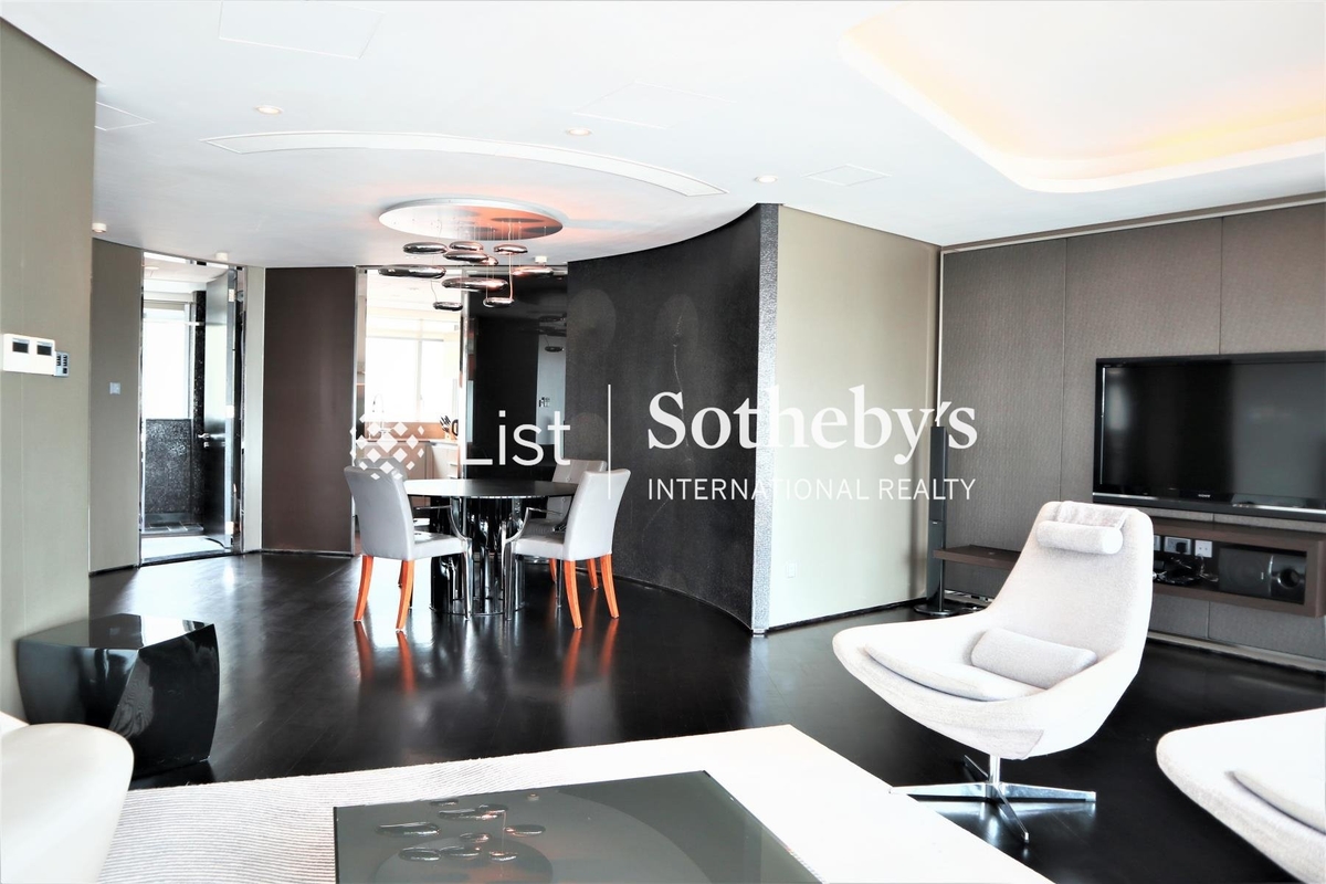 The Lily The Lily | Living and Dining Room