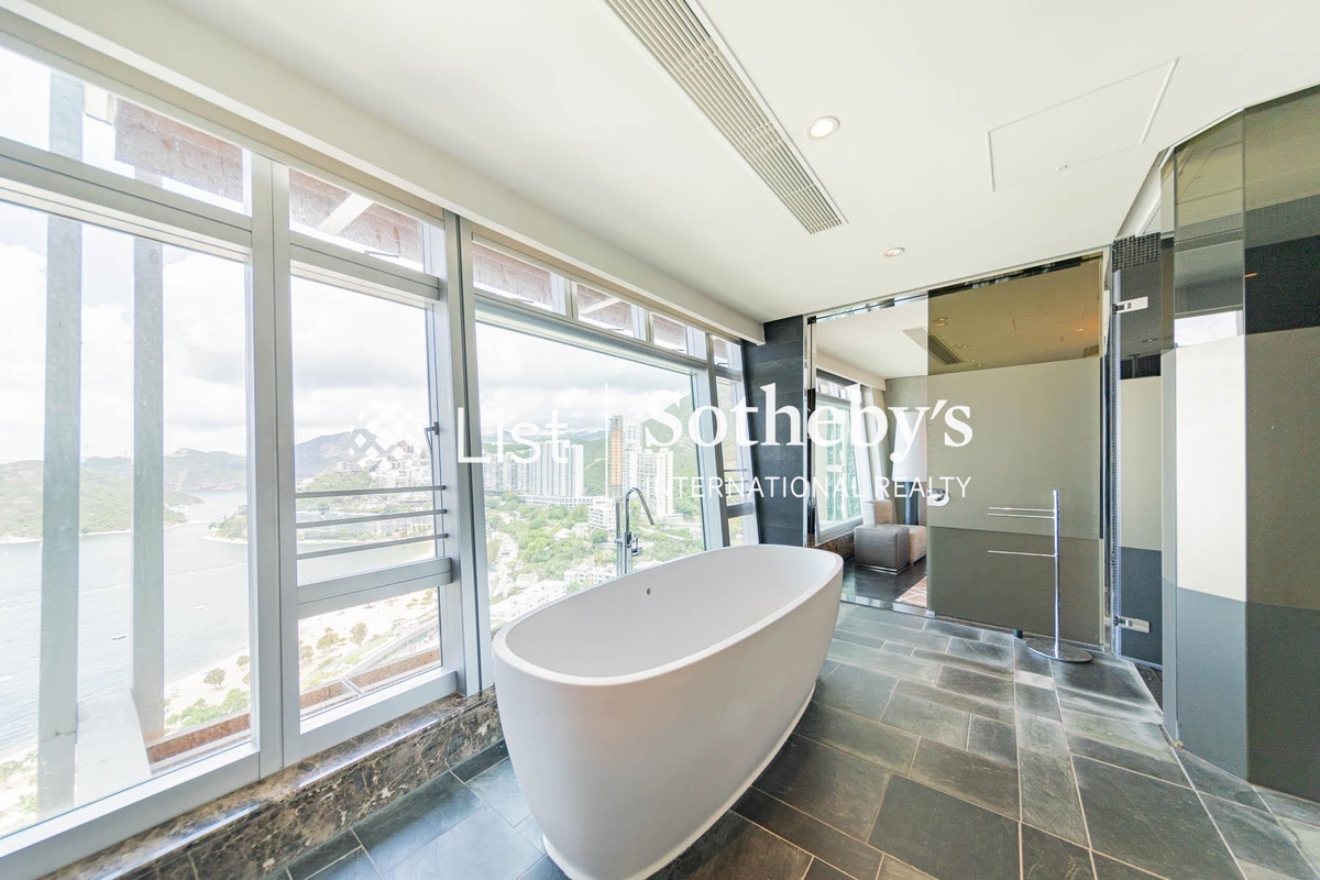 The Lily The Lily | Master Bathroom