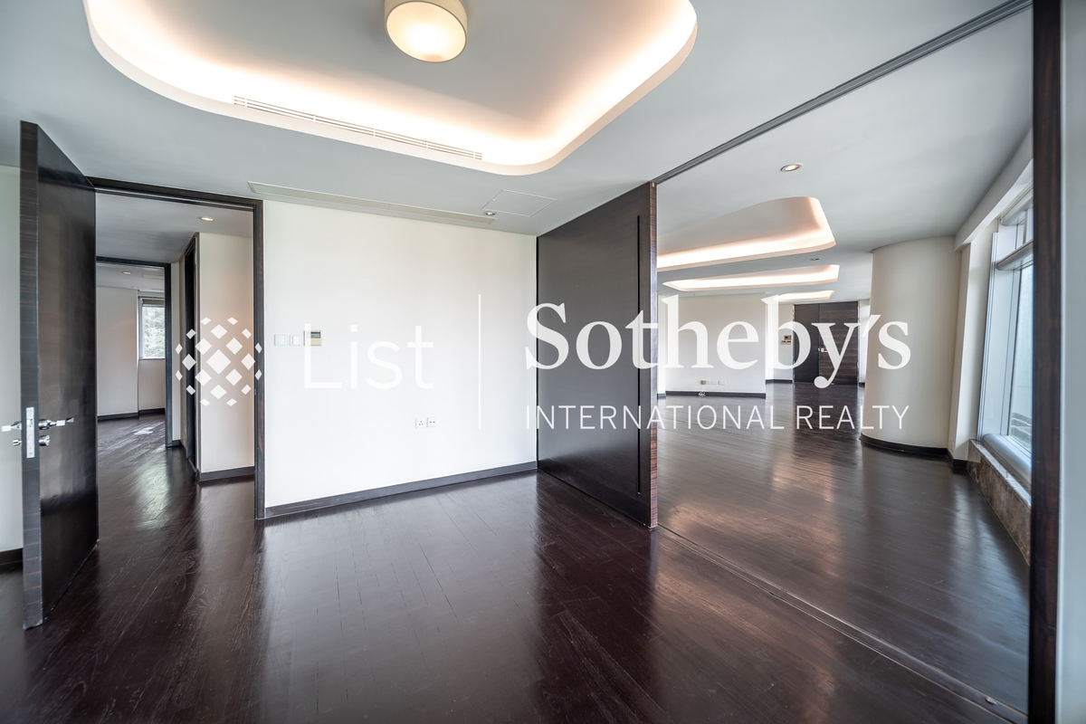 The Lily The Lily | Study Room