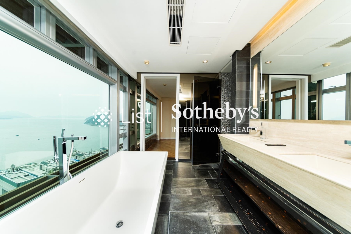 The Lily The Lily | Master Bathroom