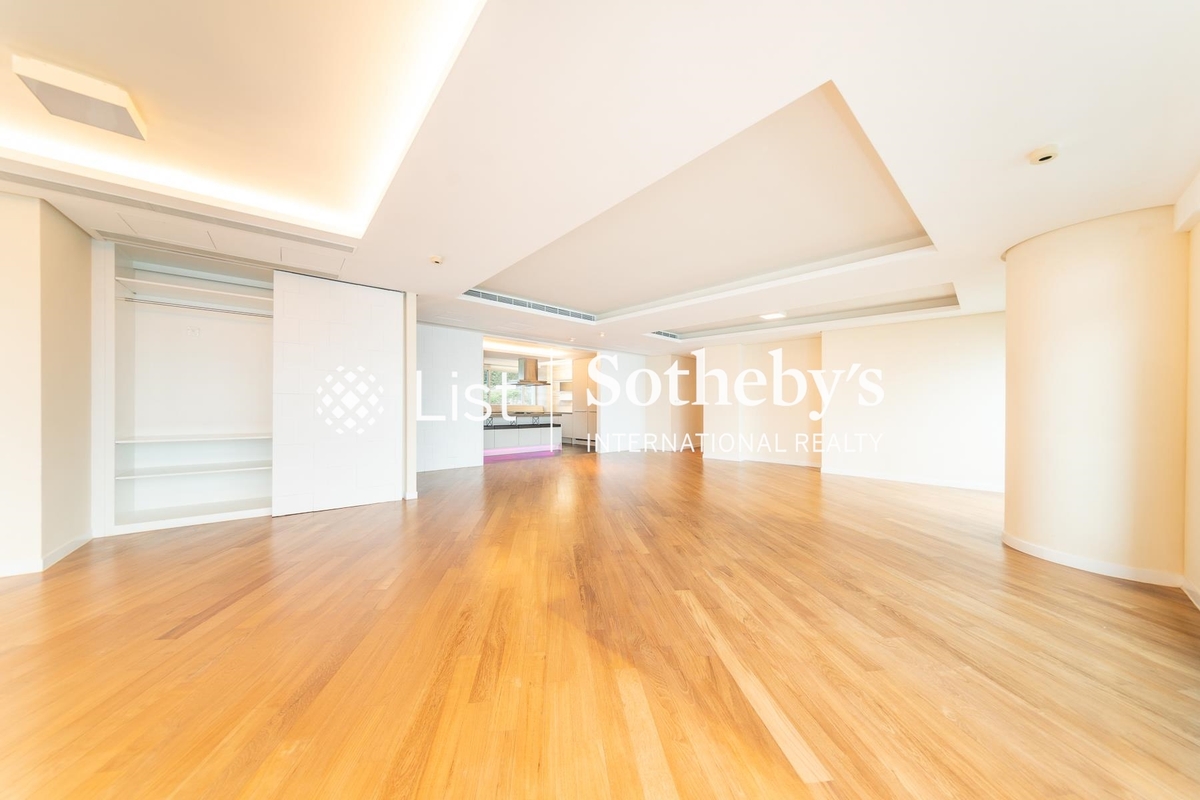 The Lily The Lily | Living and Dining Room