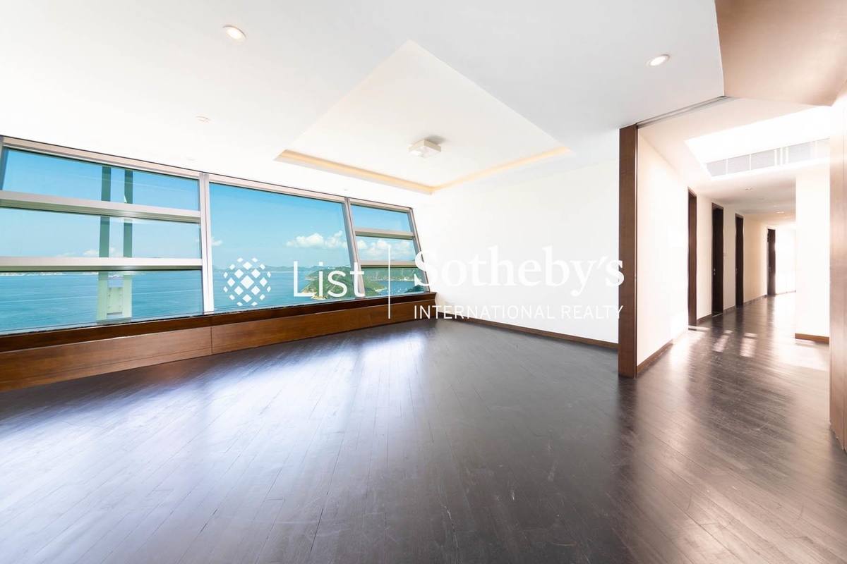 The Lily The Lily | Family Room