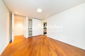 The Lily The Lily | Third Bedroom