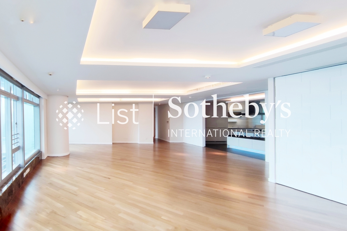 The Lily The Lily | Living and Dining Room