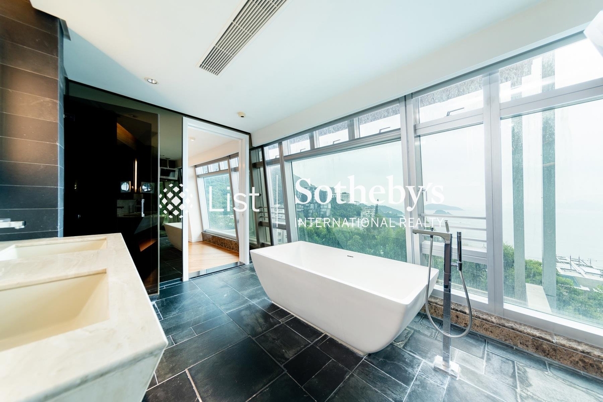 The Lily The Lily | Master Bathroom