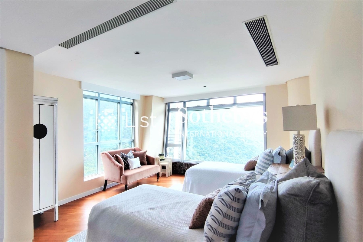 The Lily The Lily | Second En-suite Bedroom